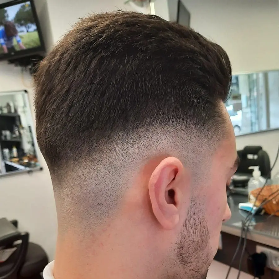 Corte de pelo y peinado